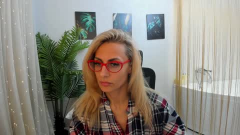 Diana online show from February 7, 11:56 am