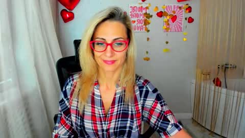 Snapshot of museofstage chatting on February 8, 11:46 am Diana online show from February 8, 11:46 am