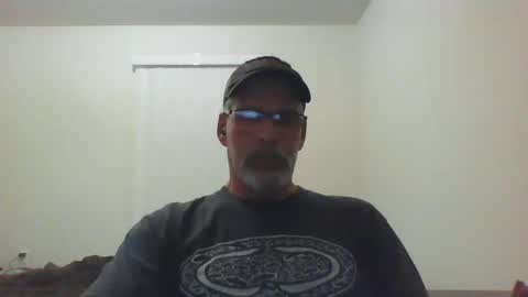 Snapshot of mustang_daddy chatting on September 14, 12:48 pm 307MountainMan online show from September 14, 12:48 pm