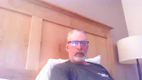 Snapshot of mustang_daddy chatting on March 20, 1:54 am 307MountainMan online show from March 20, 1:54 am
