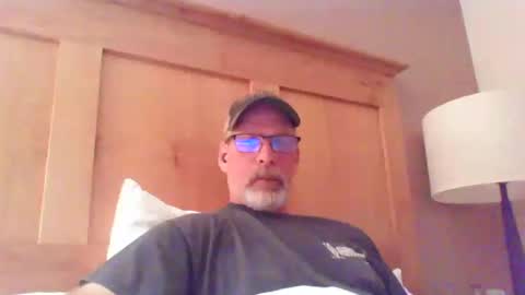 Snapshot of mustang_daddy chatting on March 22, 2:37 am 307MountainMan online show from March 22, 2:37 am