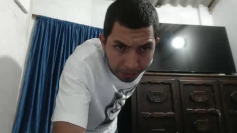 Snapshot of muyganoso24 chatting on November 10, 2:10 am muyganoso24 online show from November 10, 2:10 am