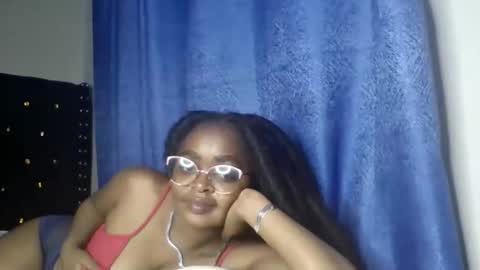Snapshot of mwana69 chatting on May 14, 8:10 am mwana69 online show from May 14, 8:10 am