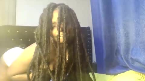 Snapshot of mwana69 chatting on June 10, 12:11 am mwana69 online show from June 10, 12:11 am