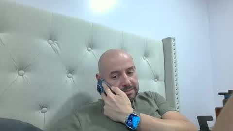 Snapshot of mworlton9 chatting on May 2, 6:02 pm Maximus online show from May 2, 6:02 pm