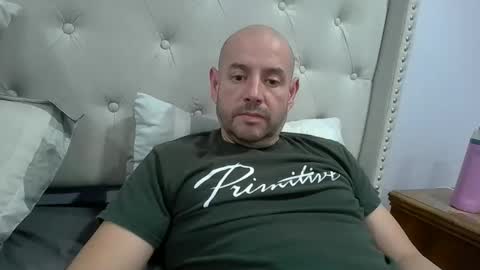 Snapshot of mworlton9 chatting on May 7, 1:33 am Maximus online show from May 7, 1:33 am