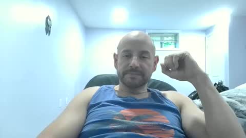 Snapshot of mworlton9 chatting on May 10, 8:25 pm Maximus online show from May 10, 8:25 pm