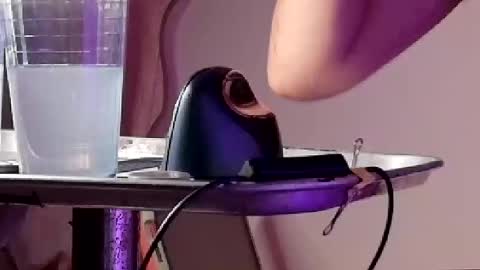 Snapshot of mx_anouk_divine chatting on February 15, 5:04 am Mx. Anouk Divine online show from February 15, 5:04 am