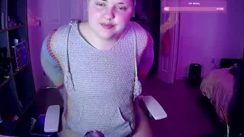 Snapshot of mxgoddex chatting on March 7, 6:02 am Caidra online show from March 7, 6:02 am