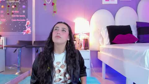 my_aleja_ online show from October 15, 1:33 pm