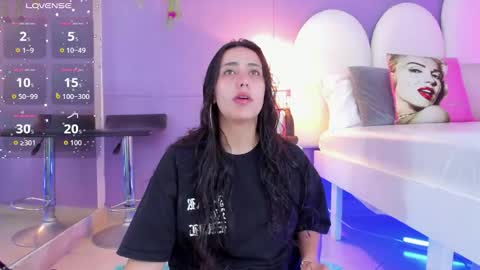 my_aleja_ online show from November 9, 1:53 pm