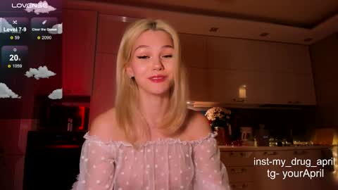 Snapshot of my_april chatting on March 9, 1:35 am April online show from March 9, 1:35 am