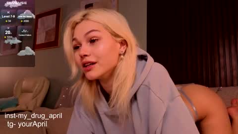 Snapshot of my_april chatting on October 7, 4:20 am April online show from October 7, 4:20 am