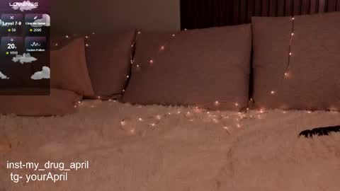 Snapshot of my_april chatting on October 11, 12:43 am April online show from October 11, 12:43 am