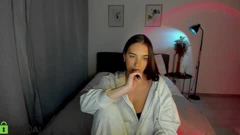 Snapshot of my_coco chatting on December 19, 6:12 am katie online show from December 19, 6:12 am