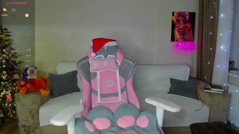 Emmy online show from December 27, 1:28 pm