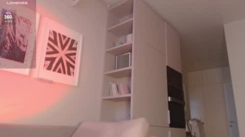 Snapshot of my_hannah chatting on December 15, 7:02 am Hannah  welcome  online show from December 15, 7:02 am