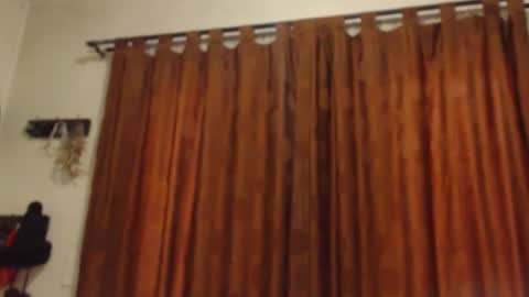     sara      i know you love me xoxox     online show from January 7, 8:44 pm