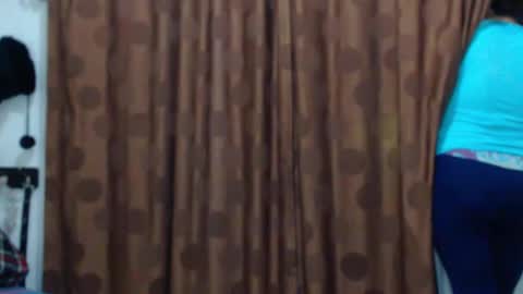     sara      i know you love me xoxox     online show from January 14, 1:11 am