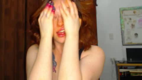     sara      i know you love me xoxox     online show from March 25, 7:03 am