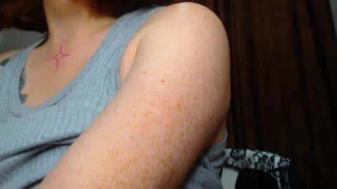     sara      i know you love me xoxox     online show from April 9, 9:58 am