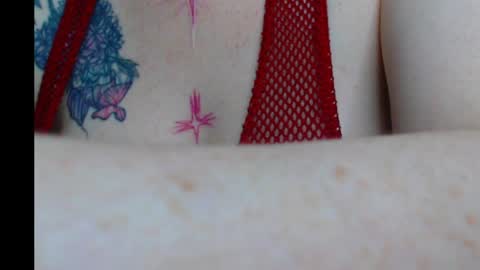     sara      i know you love me xoxox     online show from April 15, 2:40 am