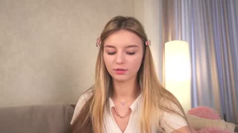 Snapshot of my_little_pollly chatting on June 16, 1:14 pm Polly online show from June 16, 1:14 pm