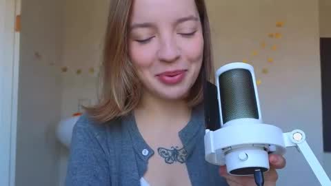 Snapshot of my_mia_ chatting on November 28, 7:33 am MIA I will be here Monday Wednesday Thursday Saturday online show from November 28, 7:33 am