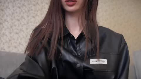 JIN online show from April 10, 12:43 pm