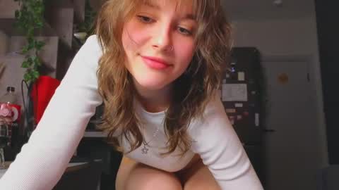 Snapshot of my_parisss chatting on December 18, 6:10 am PARIS online show from December 18, 6:10 am