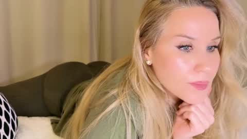 Mya-be Yours P online show from January 29, 1:05 am