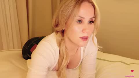 Mya-be Yours P online show from November 2, 9:28 pm