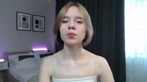Snapshot of mybabylana chatting on May 20, 11:05 am Lana online show from May 20, 11:05 am