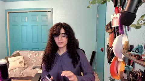 Grace online show from April 9, 7:30 pm