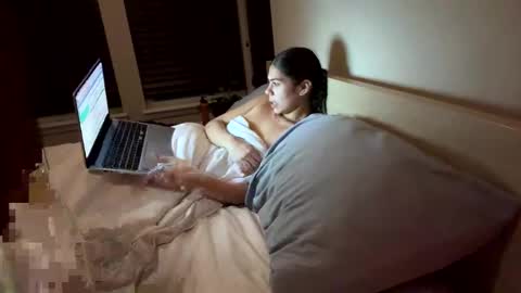 Snapshot of mycreamydreams chatting on January 29, 4:15 am mycreamydreams online show from January 29, 4:15 am