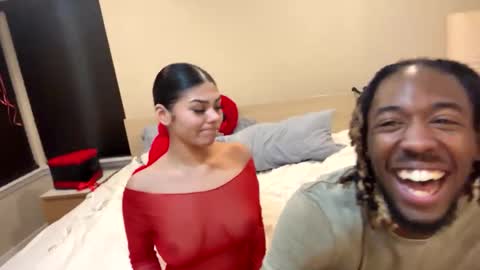 Snapshot of mycreamydreams chatting on February 19, 2:12 am mycreamydreams online show from February 19, 2:12 am