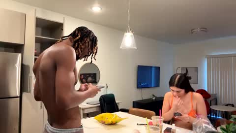 Snapshot of mycreamydreams chatting on March 1, 9:26 pm mycreamydreams online show from March 1, 9:26 pm