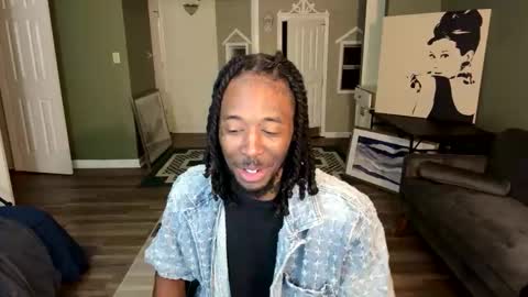 Snapshot of mycreamydreams chatting on March 28, 3:55 pm mycreamydreams online show from March 28, 3:55 pm