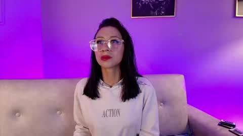 Snapshot of mycutiebabe chatting on January 18, 8:12 pm Milly Cute online show from January 18, 8:12 pm