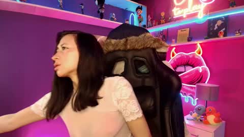 Snapshot of mycutiebabe chatting on February 12, 4:29 am Milly Cute online show from February 12, 4:29 am