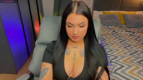 Snapshot of mygoddesshecate chatting on April 11, 5:17 pm Hecate online show from April 11, 5:17 pm