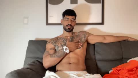 Myke esthetic online show from December 15, 7:02 am