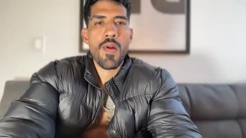 Myke esthetic online show from January 5, 10:29 pm