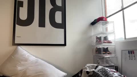 Myke esthetic online show from September 11, 4:40 pm