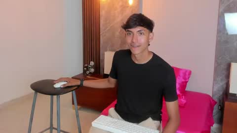 Myke online show from May 25, 3:18 pm