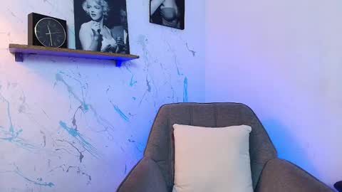 Mykel   online show from October 20, 6:03 am