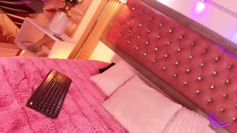 Snapshot of myladreams_ chatting on July 17, 3:46 am Myla online show from July 17, 3:46 am