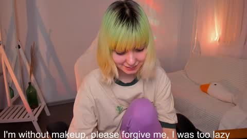 MylaFlores online show from December 5, 1:36 am