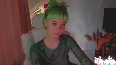 MylaFlores online show from March 1, 4:37 am