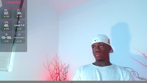 Mylo Wallace  online show from December 3, 5:55 pm